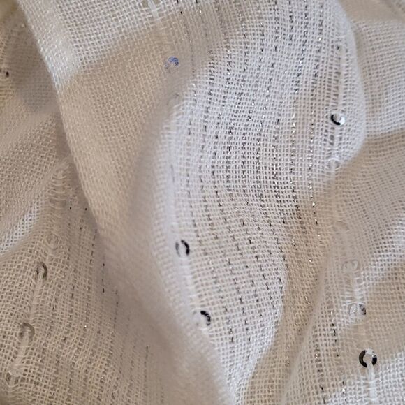 🤸‍♂️3 for 12🤸‍♀️ Sparkly Infinity Scarf with Sequins - Picture 2 of 3